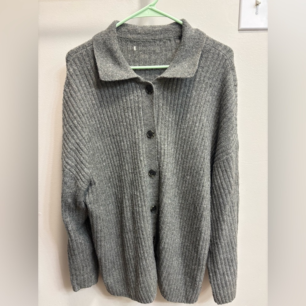 American Eagle Gray Button Up Cardigan Size L
